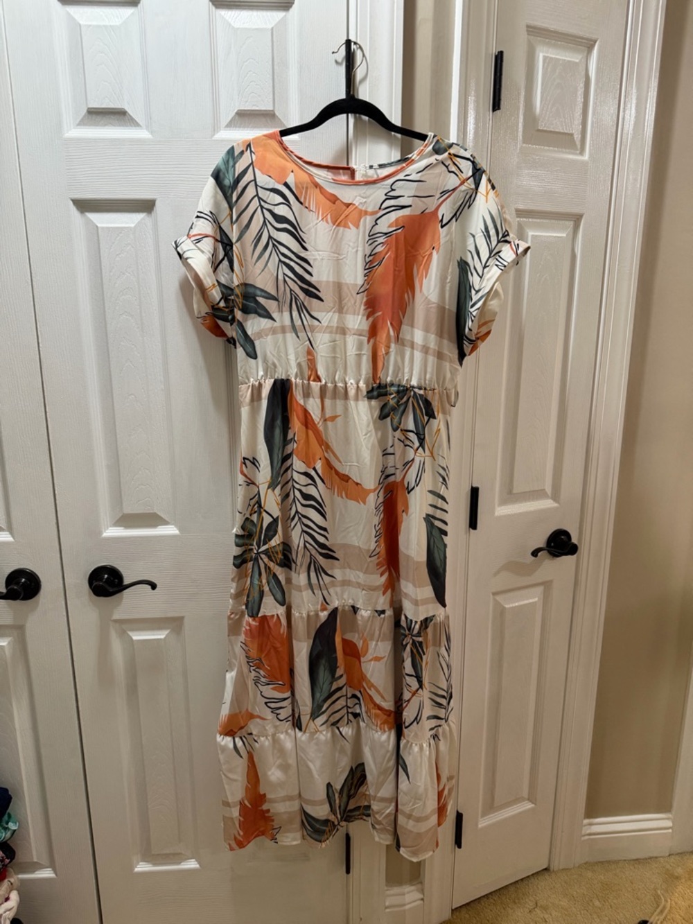 Cream Tropical Print Short-Sleeve Tiered Dress